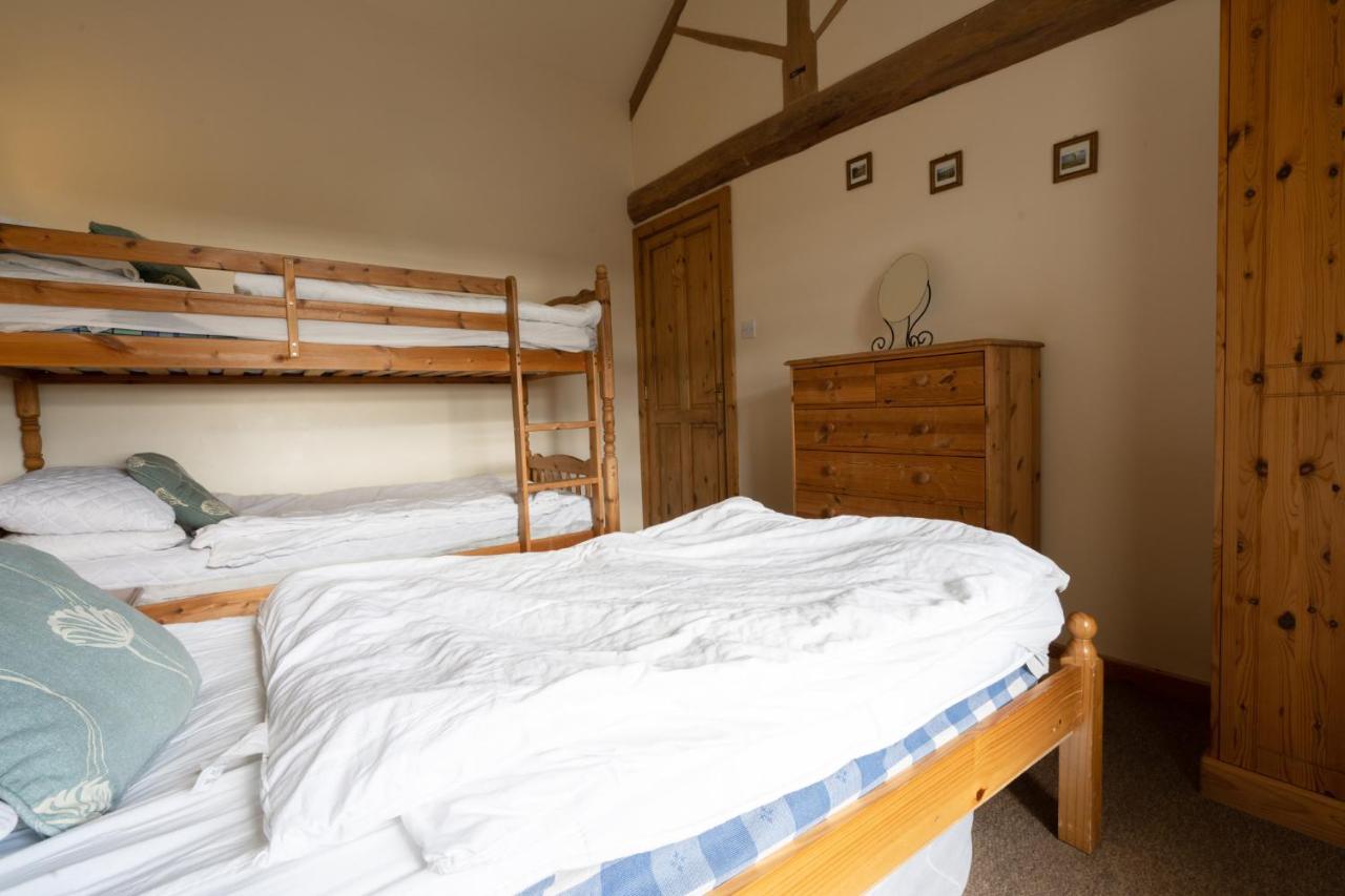 벅스턴 Hulmes Vale House - Sleeps 14 - Peak District 빌라 외부 사진