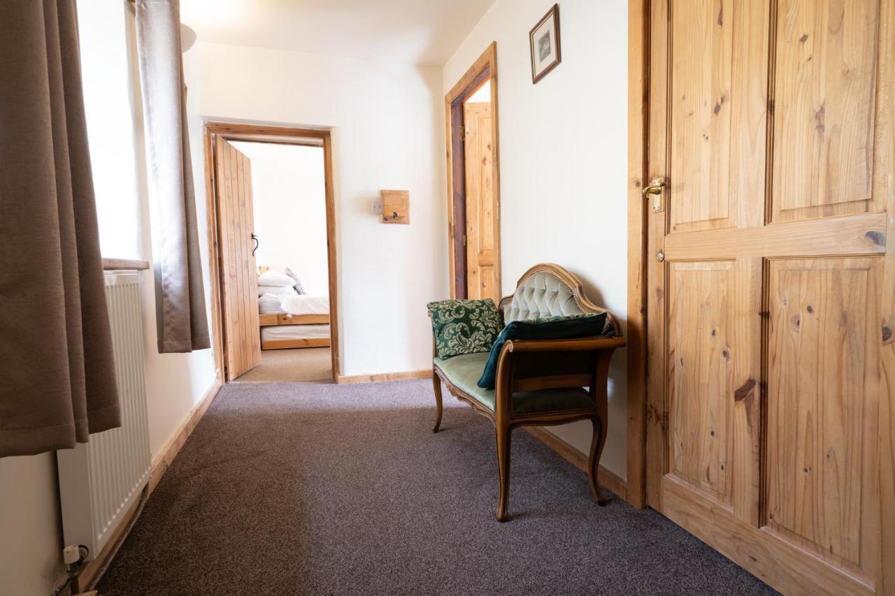 벅스턴 Hulmes Vale House - Sleeps 14 - Peak District 빌라 외부 사진